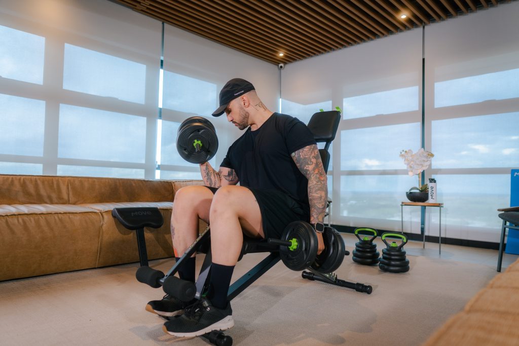 Kit Musculação Move - Barra + Anilha + Halter + Kettlebell